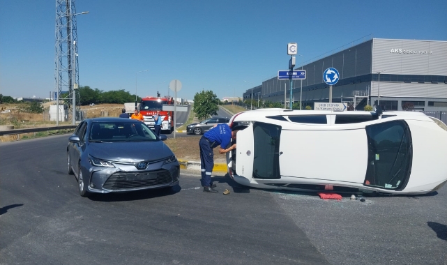 Tekirdağ’da iki otomobil çarpıştı