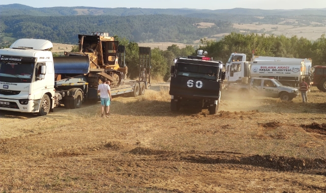 Tekirdağ'da orman yangınına müdahale sürüyor