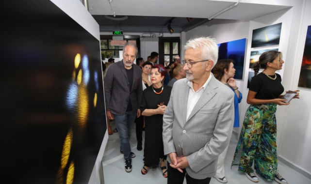 “Tükenmez Umut Mavisi” sergisi Fotoğraf Müzesi’nde açıldı