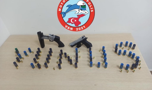 Van’da değişik suçlardan 30 kişi tutuklandı