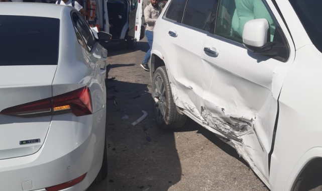 Van’da otomobil ile cip çarpıştı: 2 yaralı