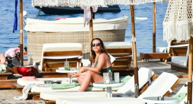 Yalnız başına tatil yaptı