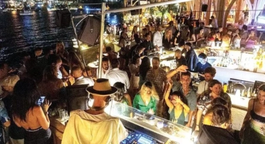 Yemek, müzik ve gün batımı
