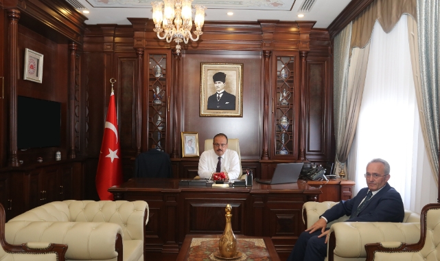 Yeni İl Milli Eğitim Müdürü Alireisoğlu'ndan Vali Canbolat'a ziyaret