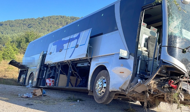 Yolcu otobüsü kaza yaptı! Çok sayıda yaralı var
