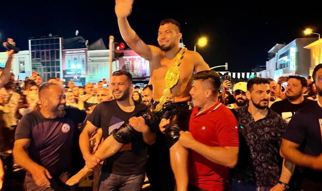 Yusuf Can Zeybek Edirne'de coşkuyla karşılandı