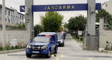 4 hapis hükümlüsü jandarmadan kaçamadı