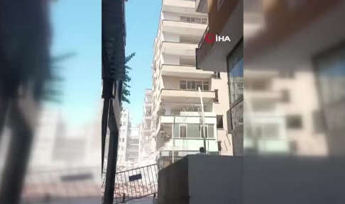 7 katlı bina ıslık sesiyle çöktü!