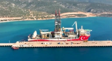 Abdülhamit Han sondaj gemisi yeni görevine uğurlandı