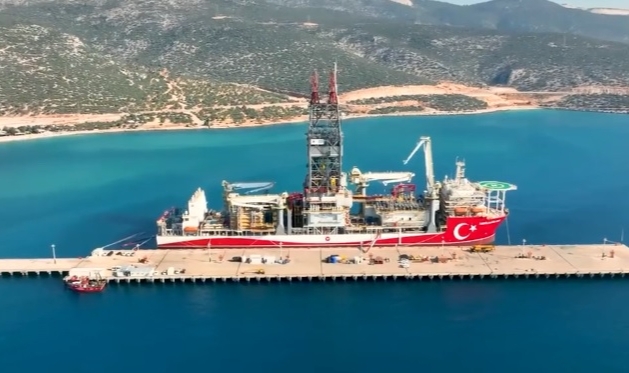 Abdülhamit Han sondaj gemisi yeni görevine uğurlandı