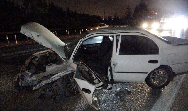 Adana’da iki otomobil çarpıştı: 1 yaralı