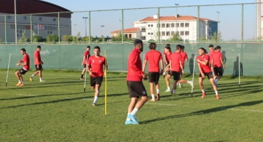 Afyonspor, sezona çift idmanla başladı