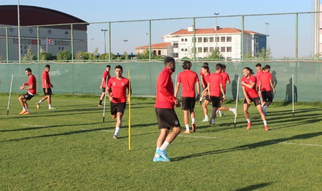 Afyonspor, sezona çift idmanla başladı
