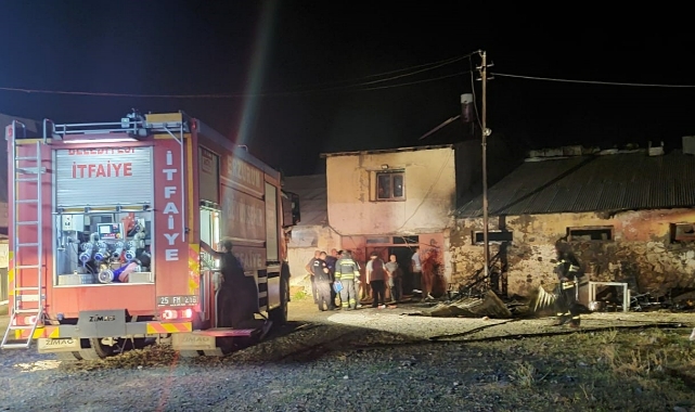 Ahırda yangın paniğe neden oldu
