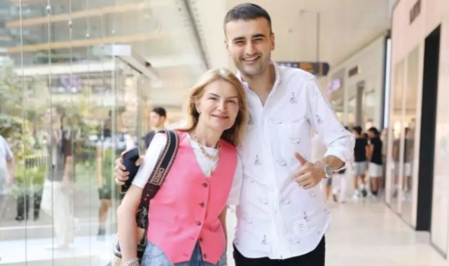 Annesiyle alışverişte