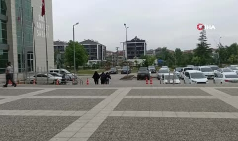 Apartmandan ayakkabı çalan teyze-yeğen adliyede