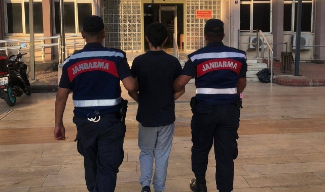 Aranan şahıslar kıskıvrak yakalandı