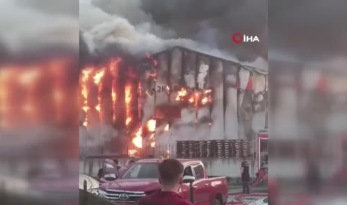 Ataşehir'de iş yeri yangını