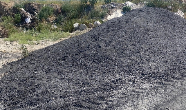 Atık maddeler ilçede tepkiye yol açtı