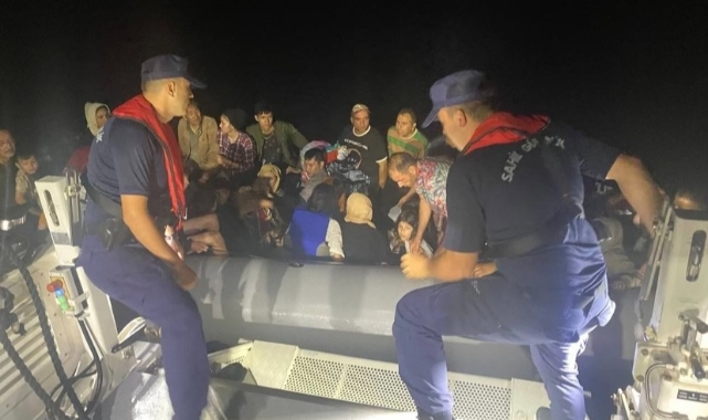 Ayvacık açıklarında 42 kaçak göçmen yakalandı
