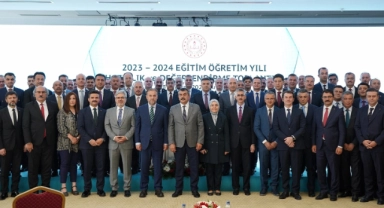 Bakan Tekin, 81 ilin millî eğitim müdürüyle bir araya geldi