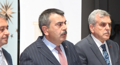 Bakan Tekin: Deprem bölgesinde eğitim sorunsuz başlayacak