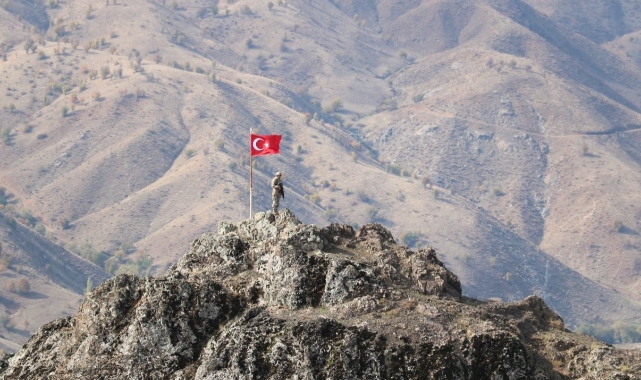 Bakan Yerlikaya: 4 terörist daha teslim oldu