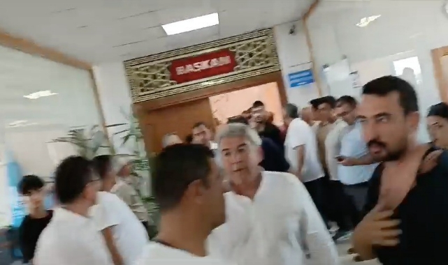Başkanın makam odasında yumruklar konuştu