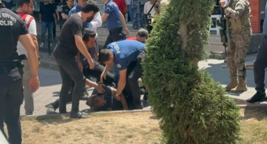 Bayi cinayetindeki şüphelilerin sevk edildiği adliyede olay