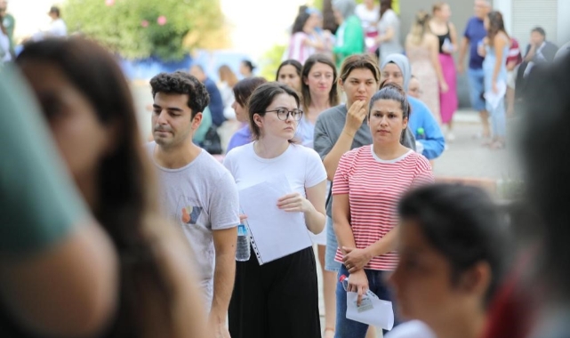 Bayraklı öğretmenlerini sınavla belirliyor