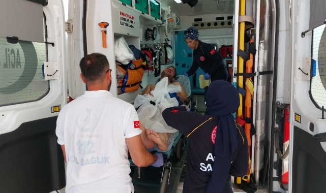 Belediye binası önünde kendini yakmaya kalktı