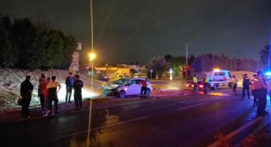 Bolu'da minibüs ile otomobil çarpıştı: 2 yaralı