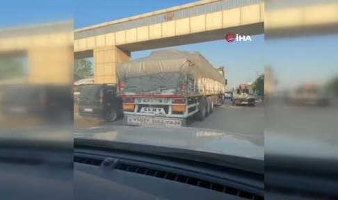 Bursa'da 2 otomobil çarpıştı; 5 yaralı