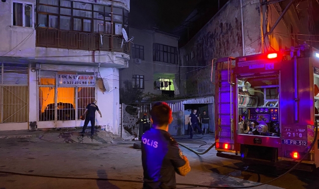 Bursa'da çıkan yangın etrafa sıçradı