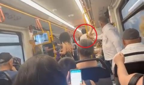 Bursa'da eşini başka kadınla gördü, küplere bindi