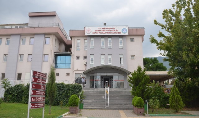 Bursa'da günde 2 bin kişinin ağzı kontrol edildi