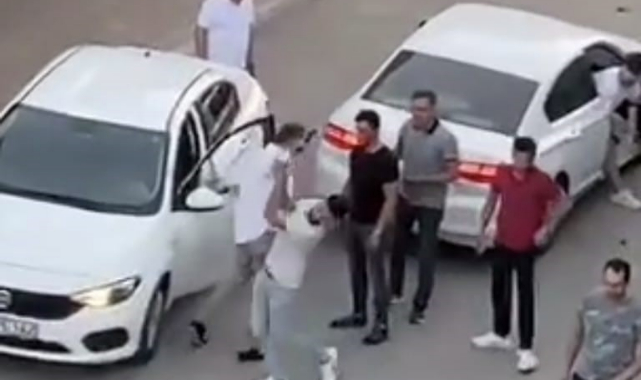 Bursa'da kavgayı ayırmak isterken göğsünden bıçaklandı