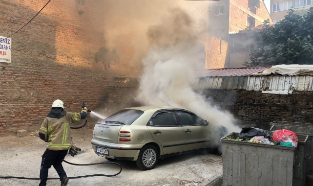Bursa'da park halinde iken alev topuna döndü