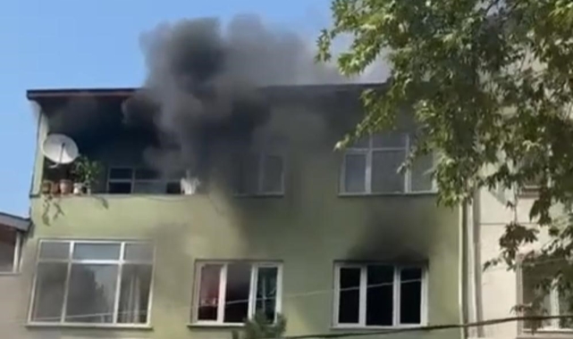 Bursa'da sinir krizi geçiren kişi evini yaktı