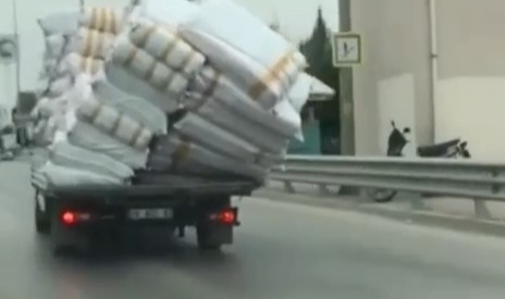 Bursa'da trafiği tehlikeye sokan yolcukuk
