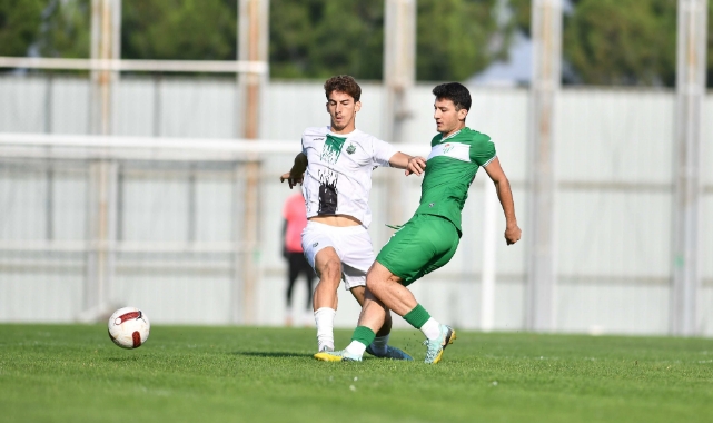 Bursaspor hazırlık maçında İnegöl Kafkasspor’u 1-0 yendi