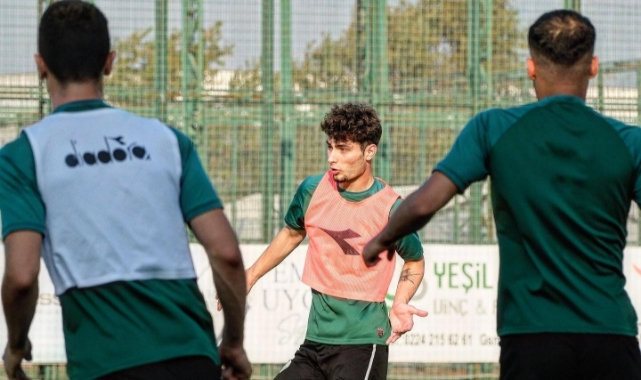 Bursaspor son antrenmanını Minareliçavuş Tesisleri’nde yaptı