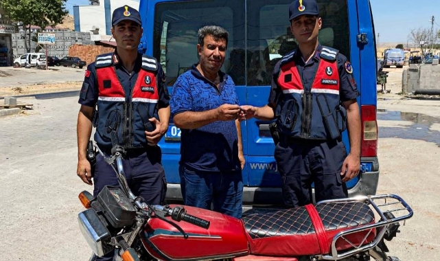 Çalınan motosikletine 15 yıl sonra kavuştu