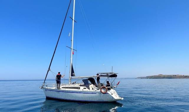 Çanakkale açıklarında kaçak göçmen operasyonu!