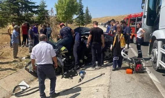 Cenaze dönüşü kaza! 1 ölü, 3 yaralı