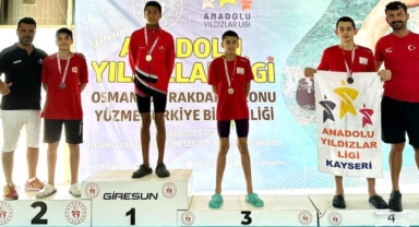 Denizlili yüzücüler Türkiye finallerinden 3 madalyayla döndü