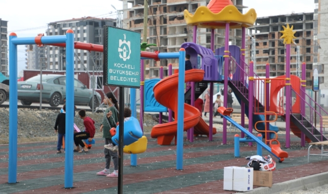 Depremzedeler için 541 konteyner