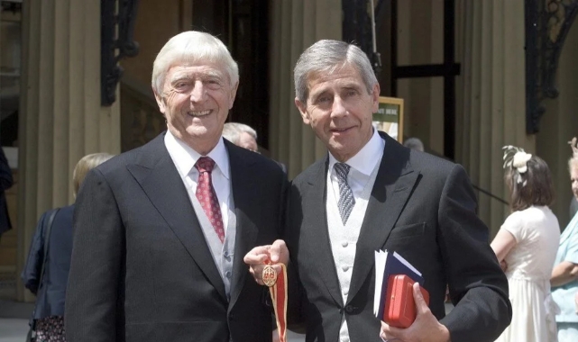 Duayen sunucu Sir Michael Parkinson hayatını kaybetti