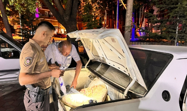 Dur ihtarına uymayan araçtan uyuşturucu çıktı