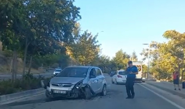 Elazığ’da otomobil ile minibüs çarpıştı